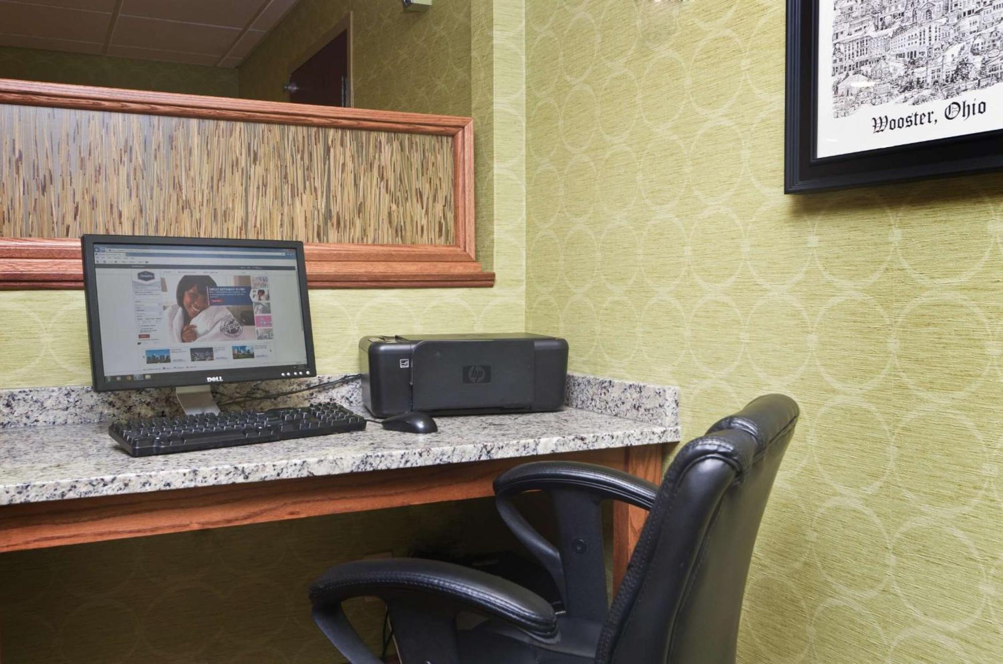 Hampton Inn Wooster Buitenkant foto