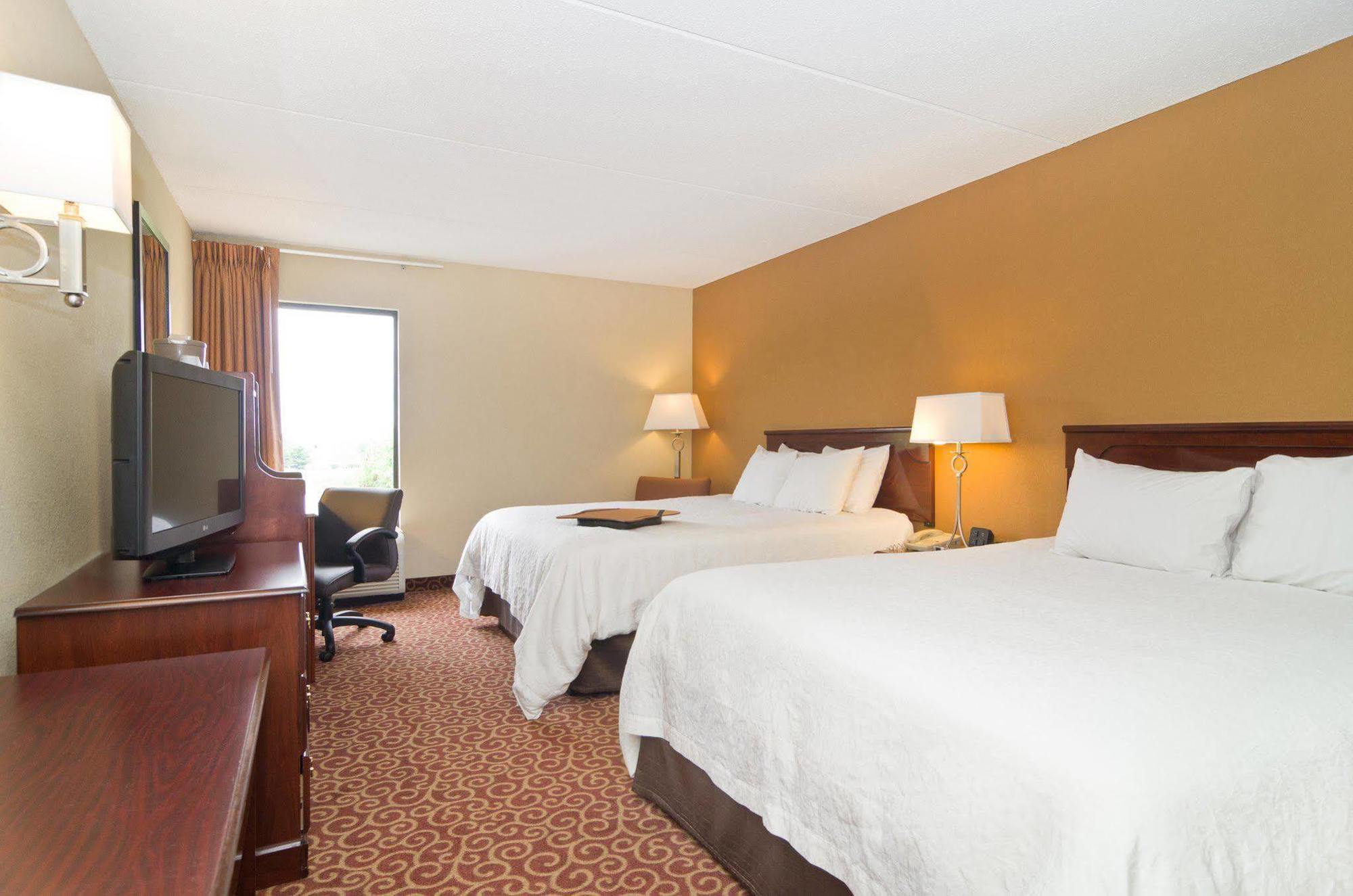 Hampton Inn Wooster Buitenkant foto