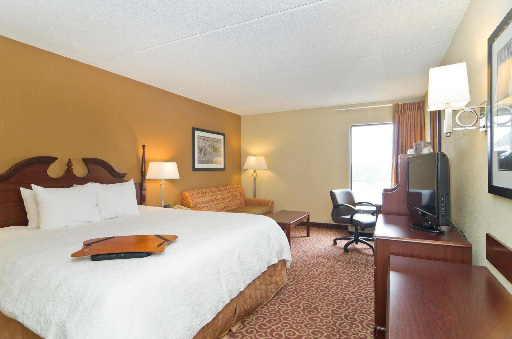 Hampton Inn Wooster Buitenkant foto